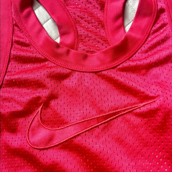 🔥 price drop🔥 Nike women’s tank top. Size S. - Picture 2 of 4